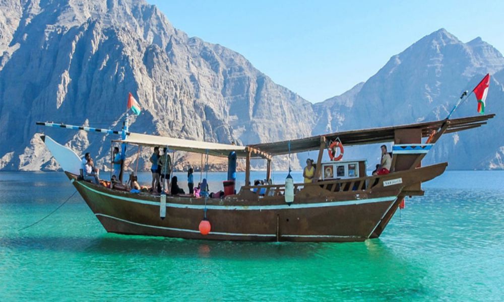 Musandam Dhow Cruise – Bye & Fly